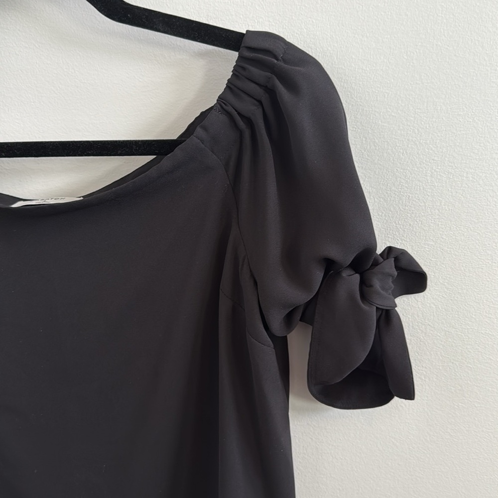Aritzia Babaton Malik Blouse, Black, size small - Picture 3 of 6